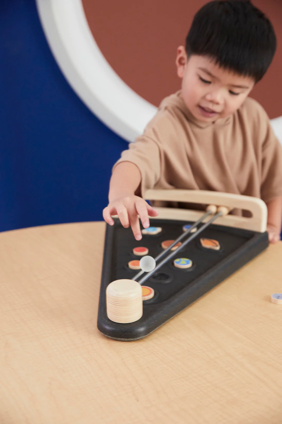 Land The Planet - PlanToys - Image 2