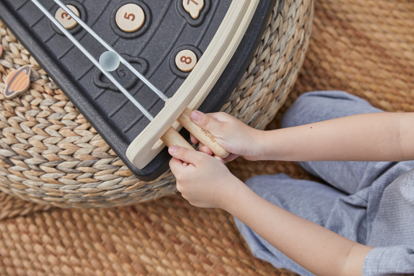 Land The Planet - PlanToys - Image 3