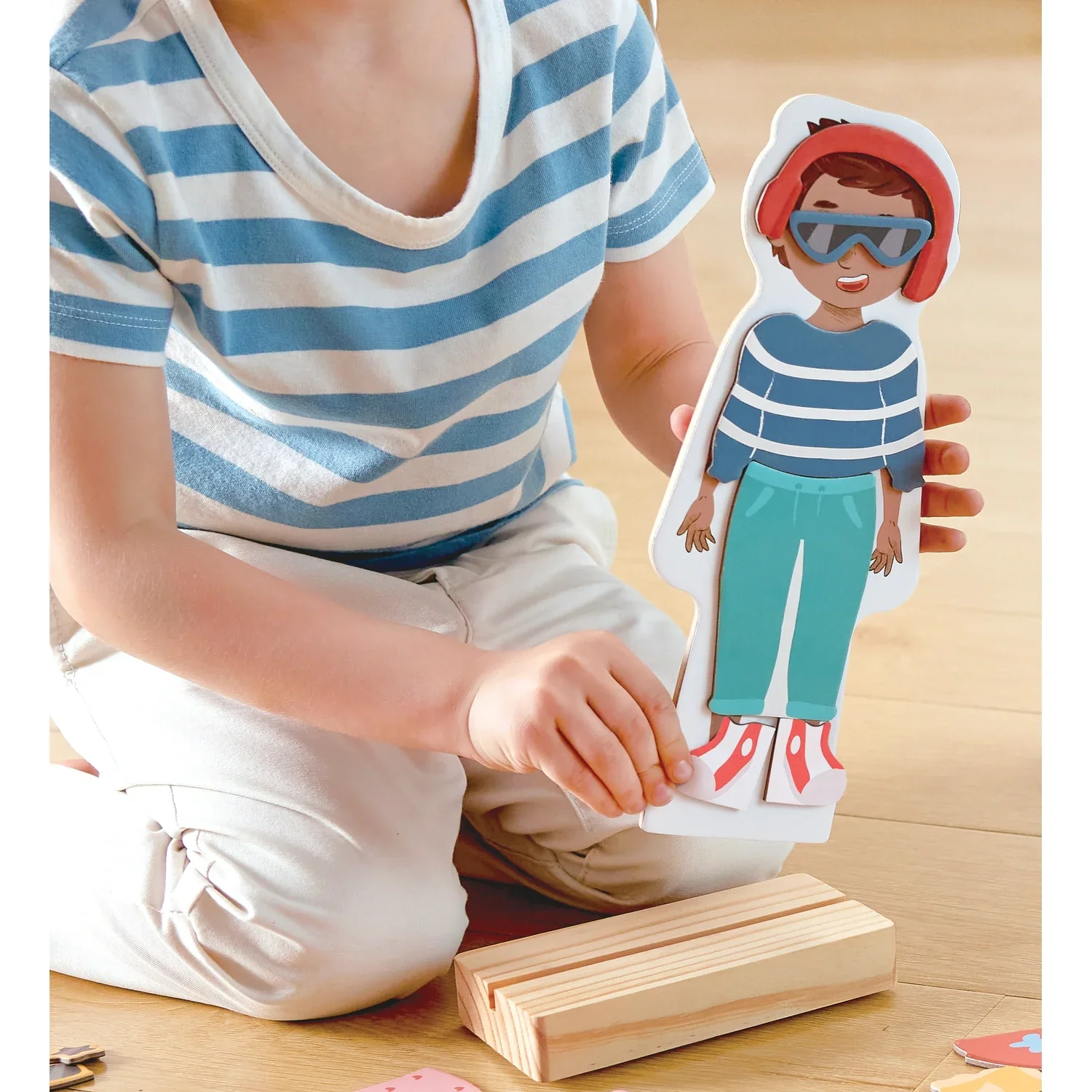 Dress-Up Magnetic Puzzle - Hape - Image 5