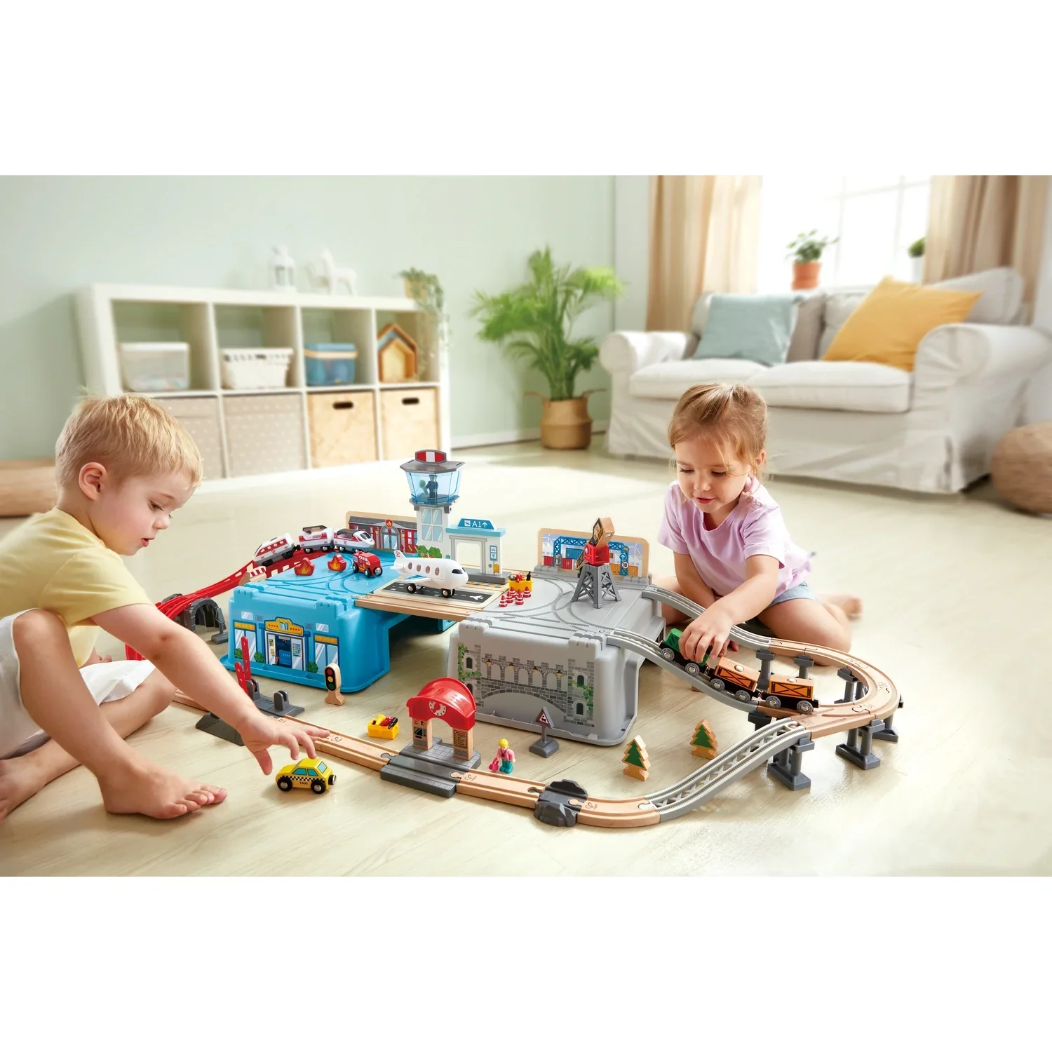 Mega Metropolis Train Bucket Set